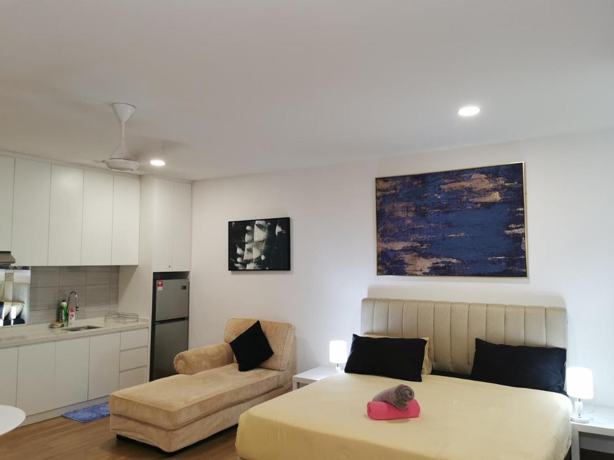 Apple Home 2 At Menara Simfoni, King Size Bed, Cheras, Nexflix, Wifi, Parking Seri Kembangan Exterior photo
