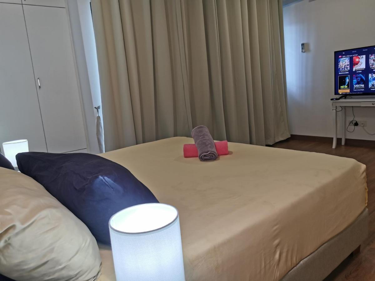 Apple Home 2 At Menara Simfoni, King Size Bed, Cheras, Nexflix, Wifi, Parking Seri Kembangan Exterior photo