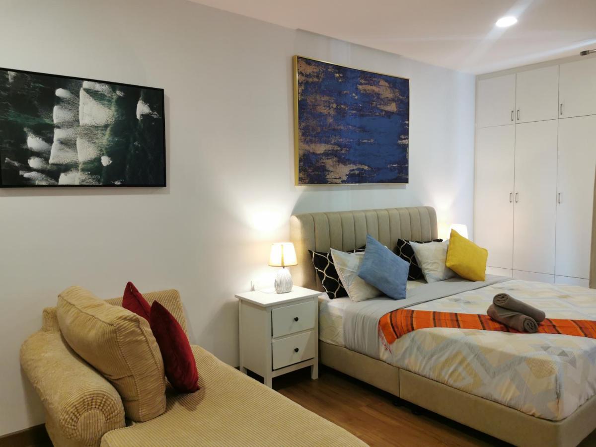 Apple Home 2 At Menara Simfoni, King Size Bed, Cheras, Nexflix, Wifi, Parking Seri Kembangan Exterior photo